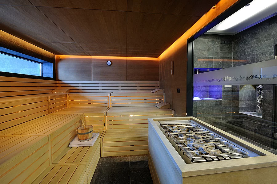 hotel-cresta-wellnessbereich-sauna